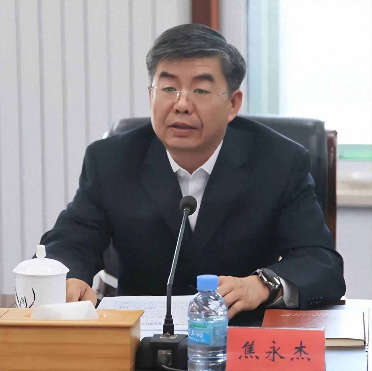 内蒙古自治区党委副秘书长焦永杰，拟履新